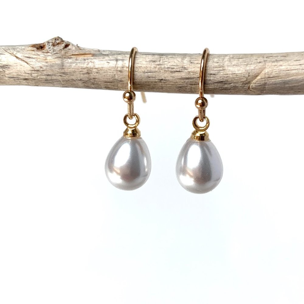 Pearl Drop Earrings ~NWT - Picture 1 of 5